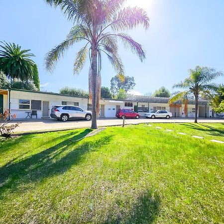 Green Door Motel Lavington Ngoại thất bức ảnh